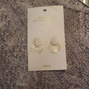 Mango seashell earrings